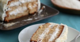 Low Carb Coconut Cake @dreamaboutfood