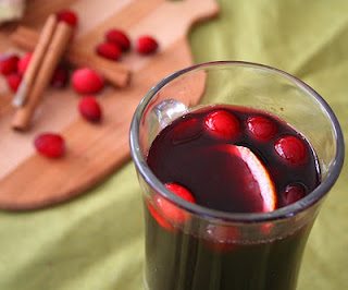 cranberry ginger mulled wine (low carb and gluten free)