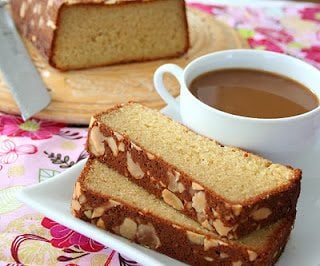 almond crusted butter cake (low carb and gluten-free)