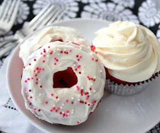 Low carb Red Velvet Donuts