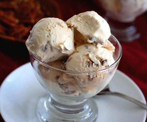 https://alldayidreamaboutfood.com/wp-content/uploads/2013/03/Dulche-De-Leche-Ice-Cream-2-2-500x416.jpg