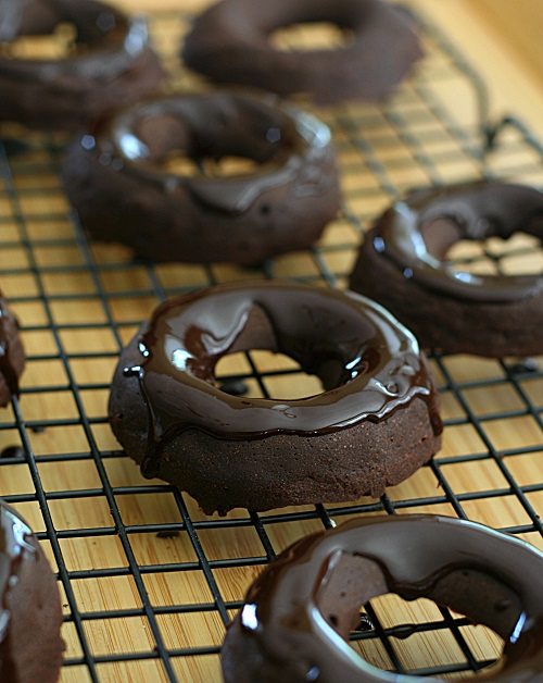 Low Carb Chocolate Brownie Donuts @dreamaboutfood