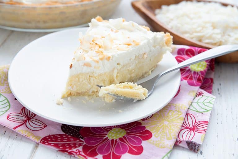 Keto Coconut Cream Pie - All Day I Dream About Food