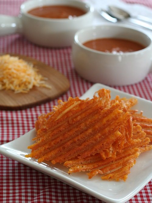 Spicy Cheddar Cheese Crisps