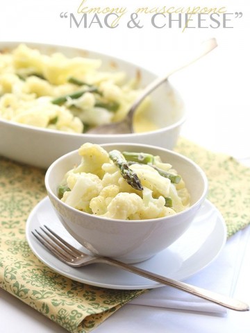 Creamy mascarpone mac and cheese made with cauliflower in place of the pasta. A perfect low carb side dish.