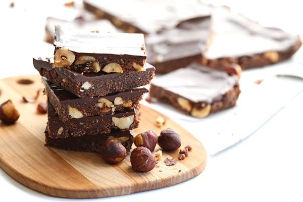 Best low carb no-bake bars with homemade Nutella. 