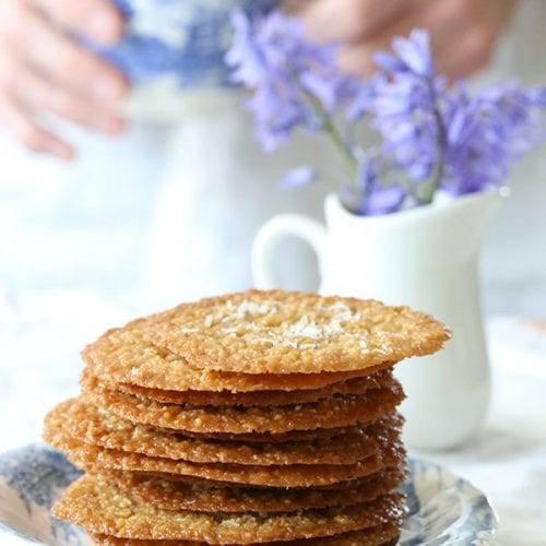 Coconut Almond Crisps - All Day I Dream About Food