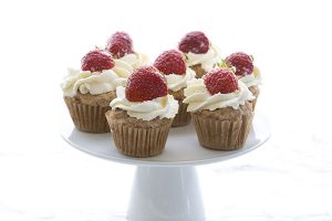 Low Carb Mini Strawberries & Cream Cupcakes