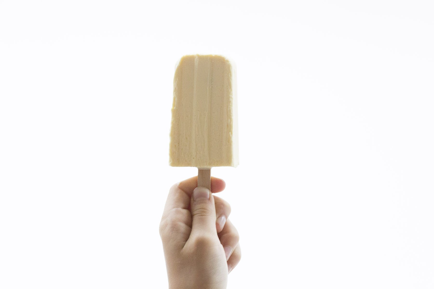 Healthy sugar-free kids love these low carb vanilla pudding pops.