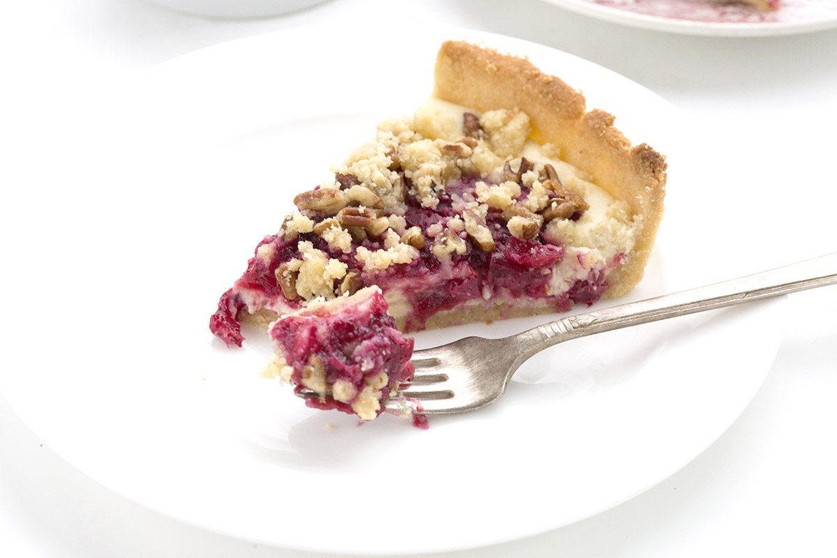 Low Carb Cranberry Cheesecake Pie Recipe. LCHF THM Banting Keto Recipe. 