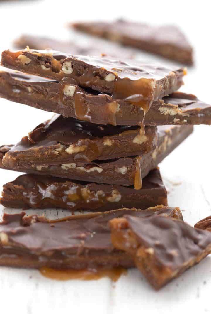 Keto Pecan Turtle Bark - All Day I Dream About Food