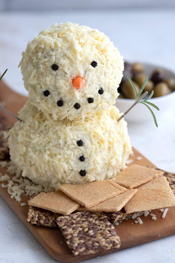 Snowman Cheeseball - All Day I Dream About Food