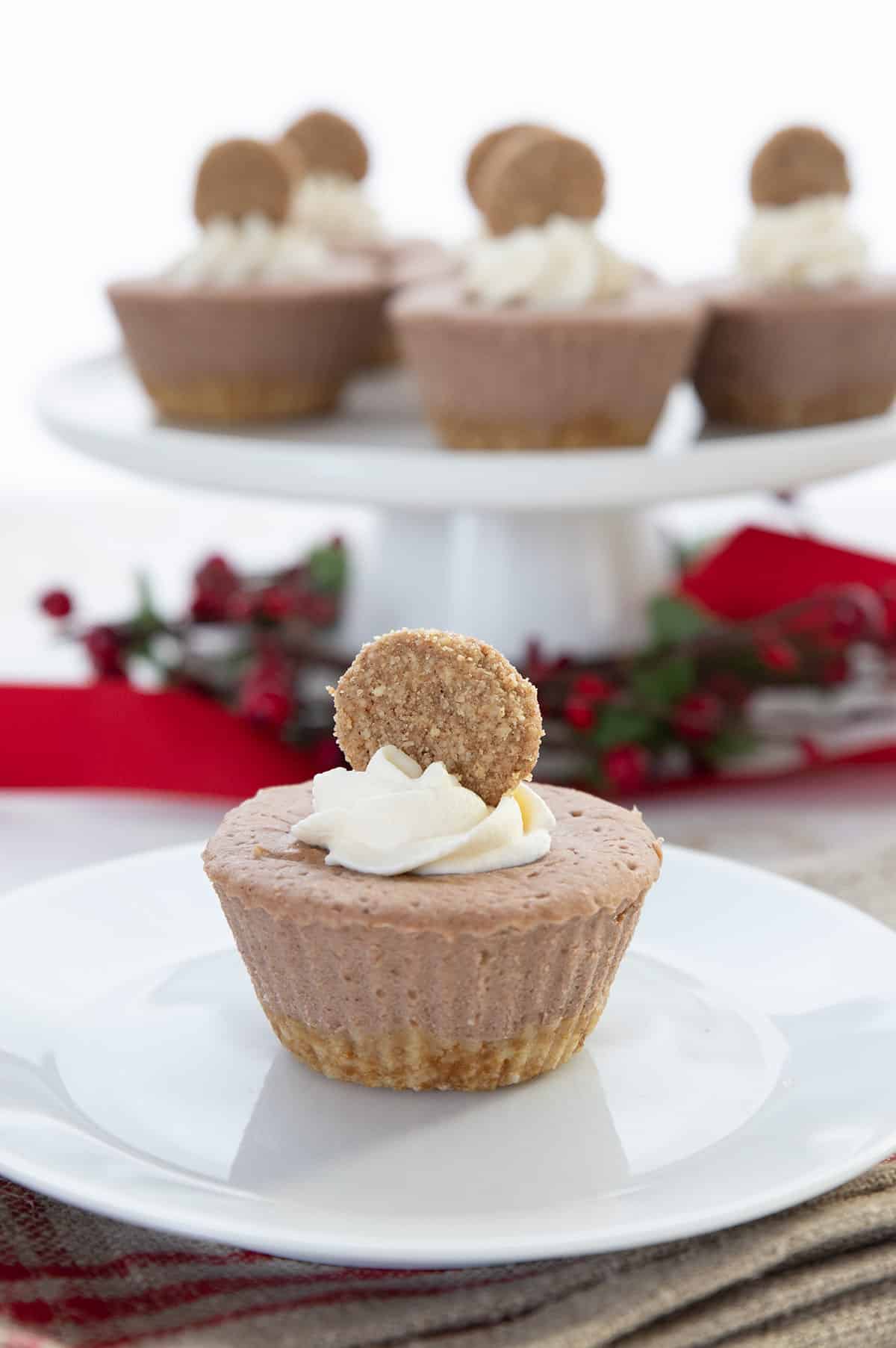 Gingerbread Cheesecake Cookie Cups