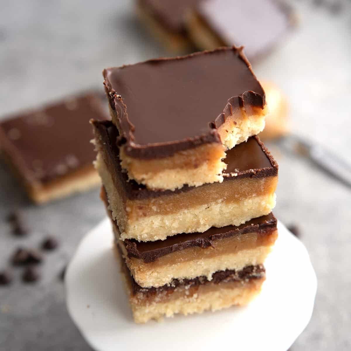 Keto Tagalong Cookie Bars - All Day I Dream About Food